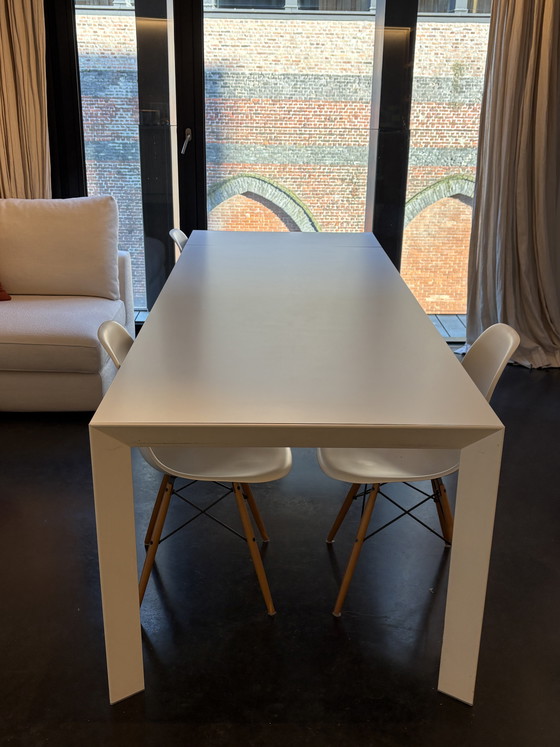 Image 1 of Prachtige handige verlengbare witte designtafel 