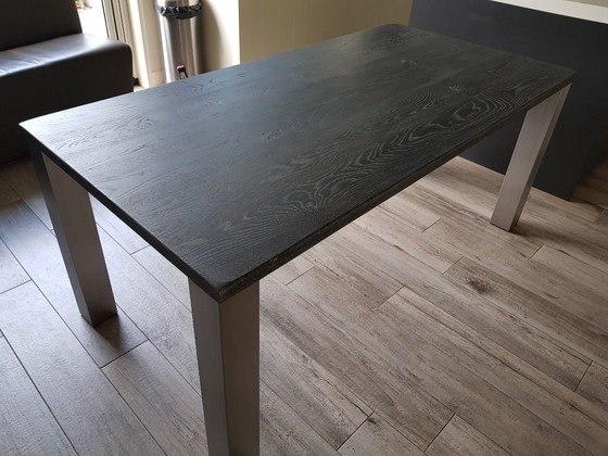 Image 1 of Designertisch aus schwarzer Eiche mit weißer Maserung