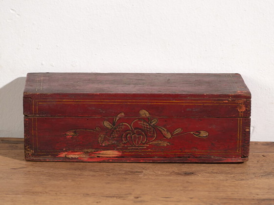 Antique rectangular box with floral motifs (c.1900) #3 – Storage cabinet (photo 13 of 35)