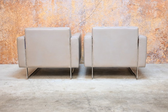 Two taupe-colored leather Artifort Mare Armchairs, Brown, Modern (photo 5 of 8)