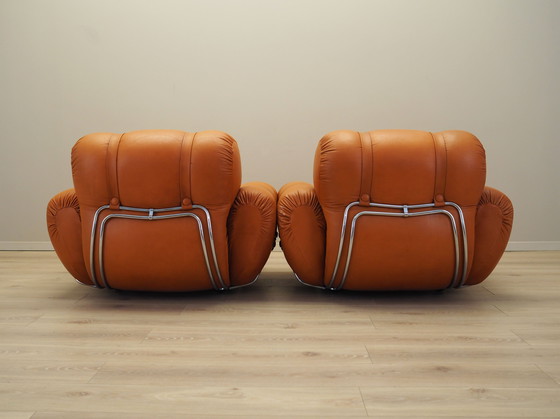 Image 1 of Ensemble de fauteuils orange, design de l'âge de l'espace, années 1960, production : Italie