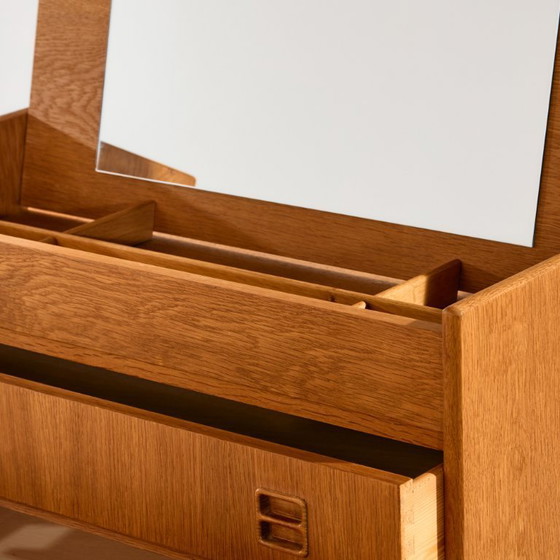 Image 1 of MK11136 Tocador de roble restaurado