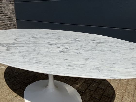 Image 1 of Tavolo ovale Knoll Tulip originale e 6 sedie Knoll Tulip in ottime condizioni!