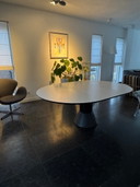 Tavolo da pranzo di design di Arco Balance
