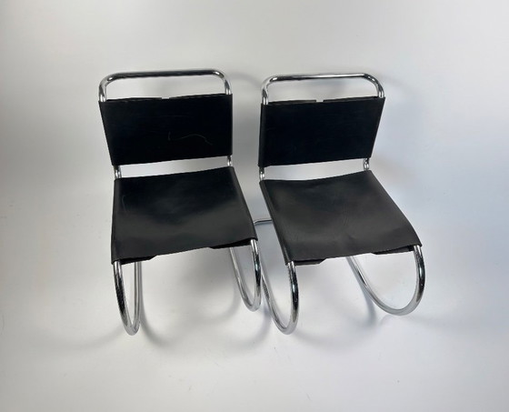 Image 1 of Een paar MR10 loungestoelen — Ludwig Mies van der Rohe, toegeschreven aan Knoll, ca. jaren 70