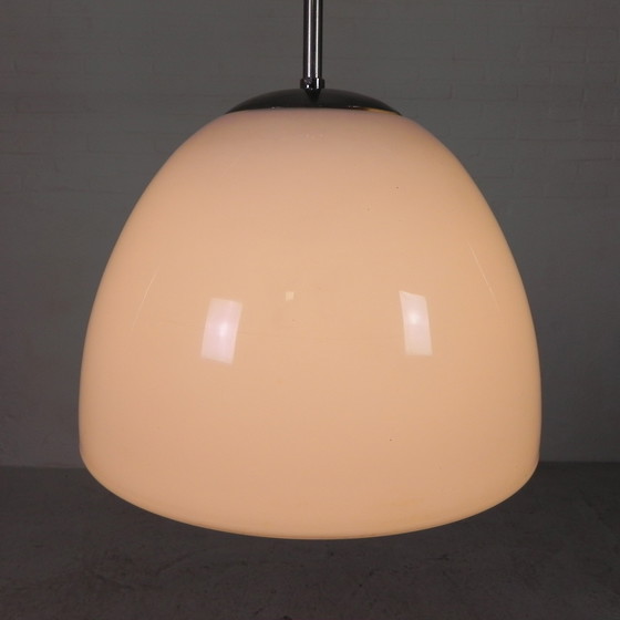 Image 1 of Oude Schoollamp Met Grote Glazen Bol In Opaalglas, Jaren 30