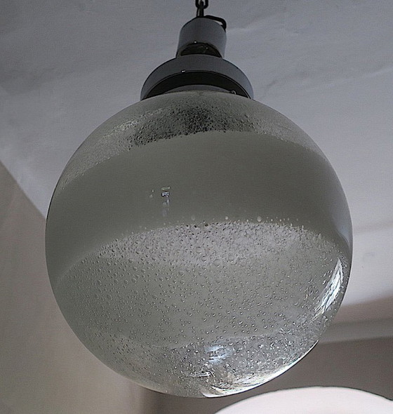 Image 1 of Murano Mazzega Globe hanglamp met een opvallende werveling, jaren 60