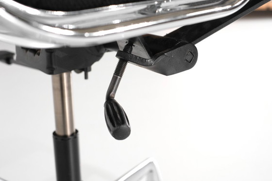 Image 1 of "EA 117" office chair by Charles Ray Eames for ICF USA 1969.