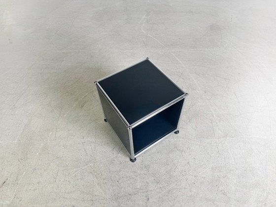 Image 1 of Tavolino originale USM Haller Tavolino da letto Tavolino in acciaio blu