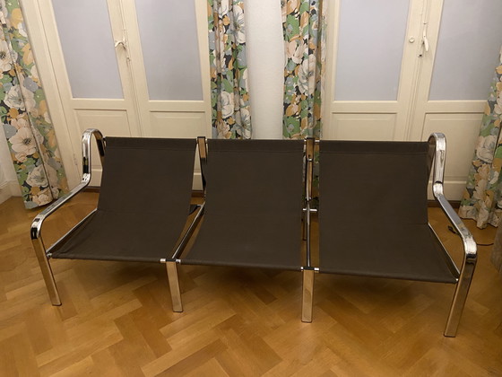 Image 1 of Banco cromado de mediados de siglo - tres plazas