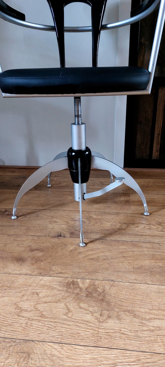 Image 1 of höhenverstellbare, drehbare Friseurstühle