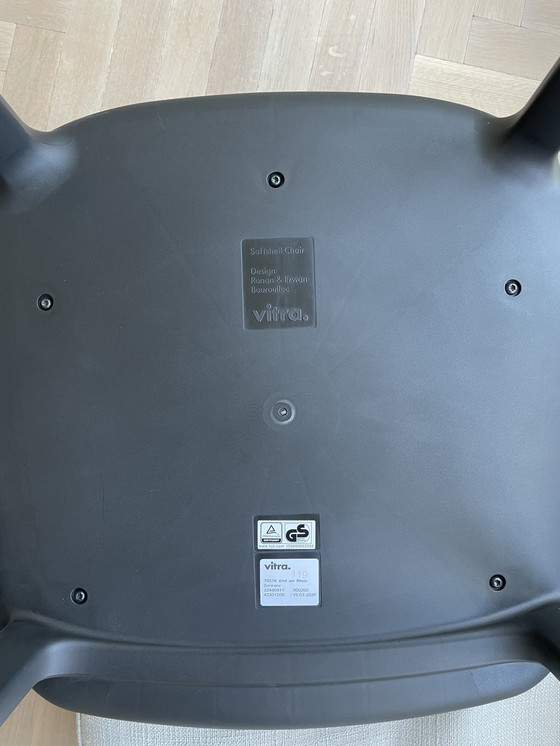 Image 1 of 2 x Vitra Softshell-stoelen