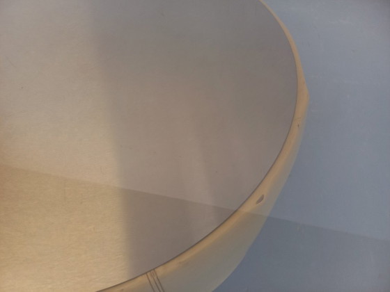 Image 1 of Vintage ronde salontafel van glas, leer en metaal, in Space Age-stijl uit de jaren 70.