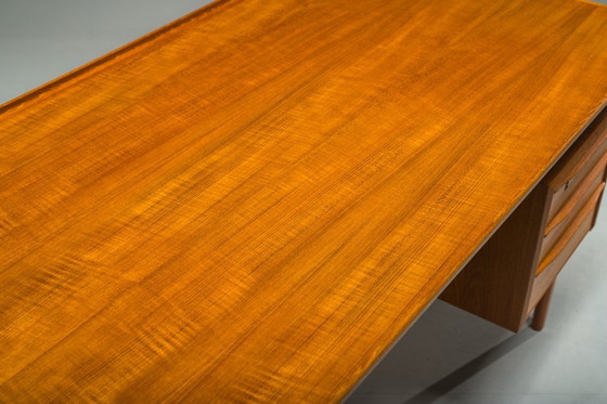 Image 1 of Dänischer Teakholz-Schreibtisch von Peter Lovig Nielsen für Hedensted Mobelfabrik, 1964