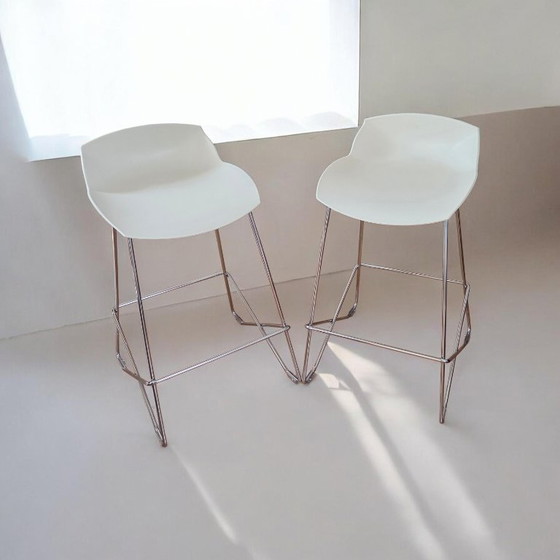 2 Witte Design Barkrukken Van Kaleidos, Model Cami. – Kaleidos Stool, Fiberglass, Plastic (photo 9 of 9)