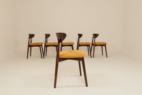 Image 1 of Ensemble de 6 chaises de salle à manger Ocra, tissu bouclè jaune, bois foncé