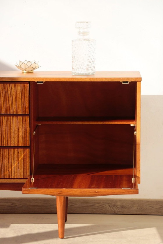 Image 1 of Credenza vintage in teak e zebrano – Elliots of Newbury, anni '60
