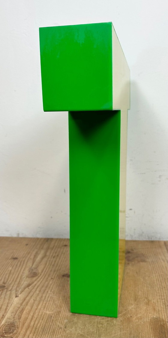 Image 1 of Lettre T lumineuse jaune vintage, années 1970