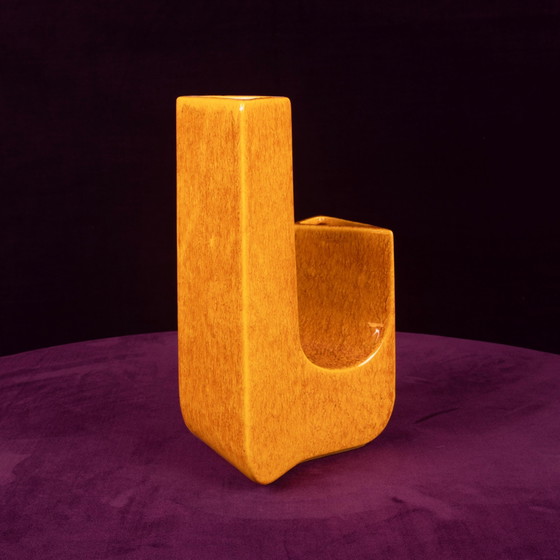 Sculptural Amber Ceramic Space Age Vase, Italy 1970 (photo 3 of 20)