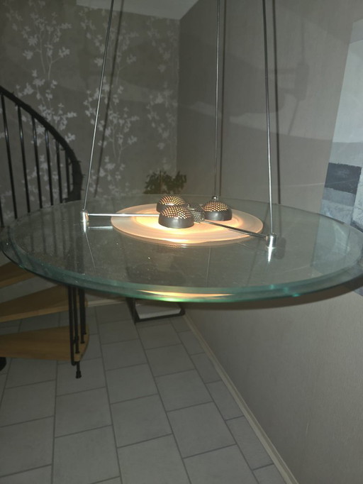 Suspension en verre au design rétro