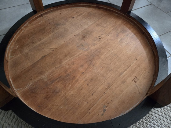 Rara mesa de centro/mesa de pedestal Art Déco grande con patas en forma de sable (1930) – Laca negra y nogal (photo 9 of 9)