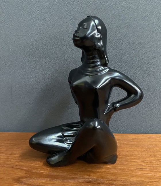 Image 1 of Figura de cerámica negra de una niña sentada de Jema, años 60, modelo 231