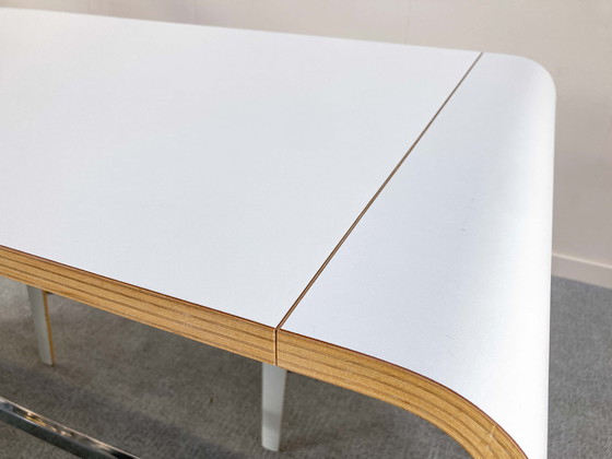 Image 1 of Mesa de conferencias Brunner Hoc con cuatro sillas