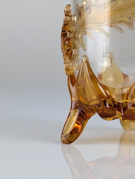 Image 1 of Bottiglia in vetro di uranio in stile Art Nouveau francese con foglie d'ambra applicate, circa 1900