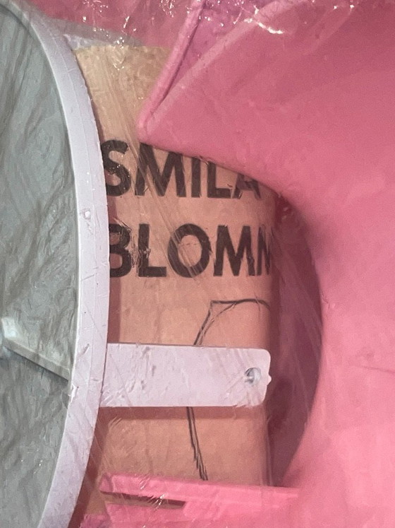 Image 1 of NIEUWE SMILA BLOMMA Vintage wandlamp van IKEA - roze bloem - decoratieve lamp