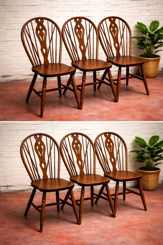 Image 1 of Prachtige Set van 3 Originele Engelse 'Wheelback' Windsor Stoelen | Massief Hout | Harlequin-Collectie | Tijdloos Ambacht