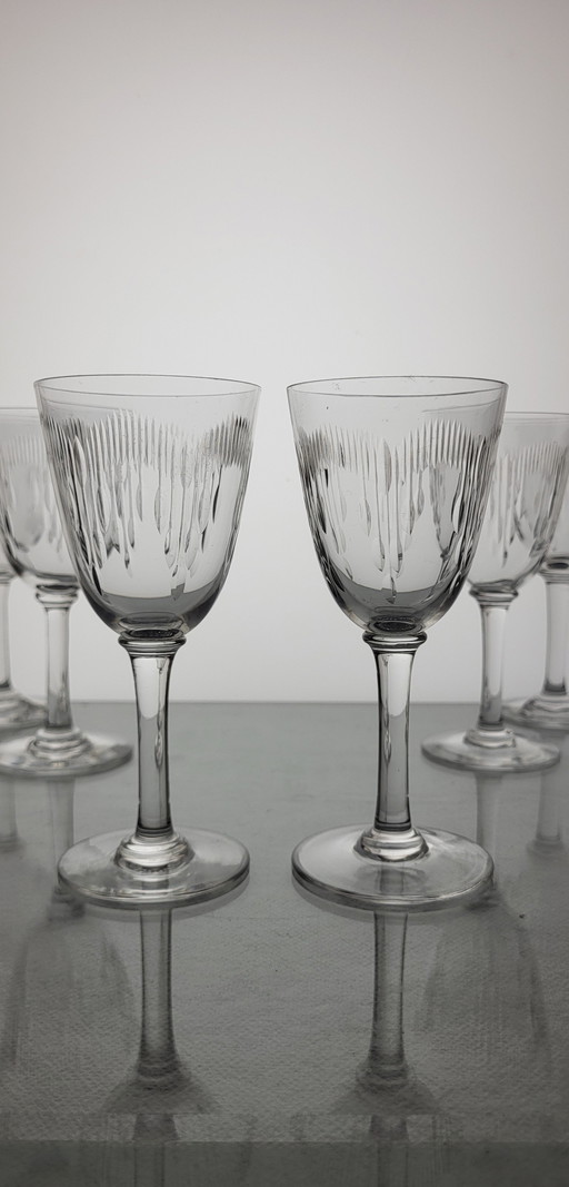 6 Baccarat crystal wine glasses model Molière