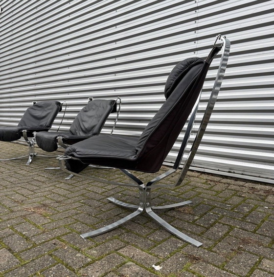 Image 1 of Set vintage Vatne Møbler Falcon di Sigurd Resell: 2 alti + 2 bassi + Hocker