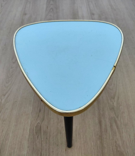 Image 1 of Vijftiger jaren bijzettafel in lichtblauw