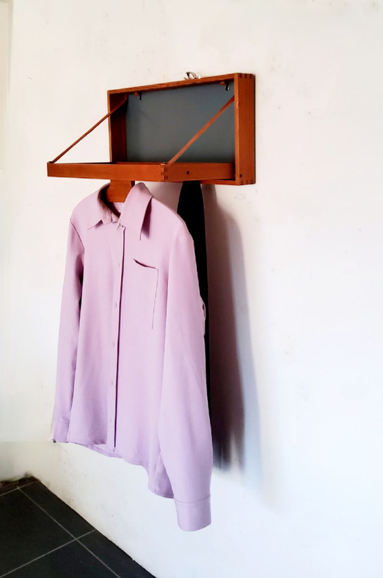 Image 1 of Appendiabiti scandinavo in teak massiccio – Adam Hoff & Poul Østergaard, Danimarca anni '60