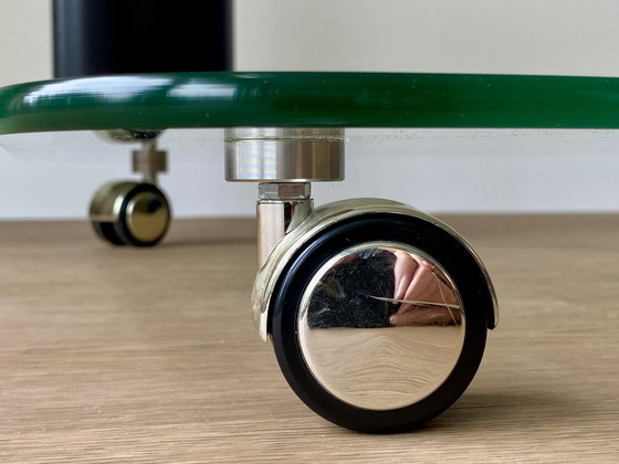 Image 1 of Stressless (Ekornes) Beistelltisch aus Glas auf Rollen