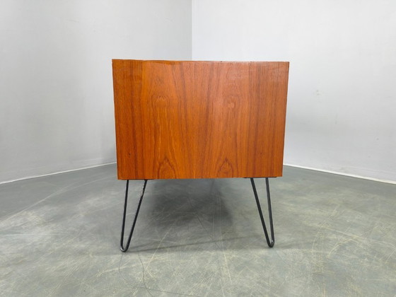 Image 1 of Buffet danois en teck, style années 60