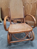 Fauteuil à bascule de style Thonet