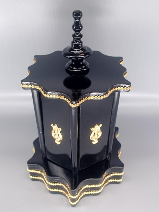 cave ou manège à cigares en forme de kiosque d'époque Napoléon III XIXème