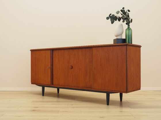 Image 1 of Aparador de teca, diseño danés, década de 1970, fabricado en Dinamarca.