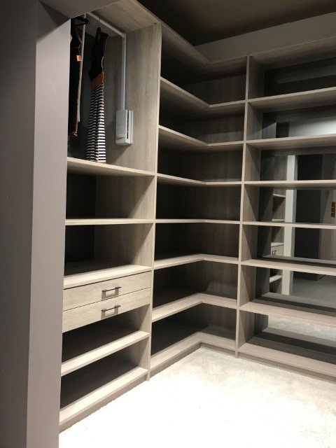 Vestidor Noteborn 22MM – kledingkasten
