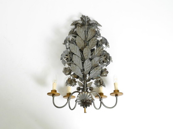 Image 1 of Immense et magnifique applique murale en métal doré et peint à la main, datant des années 1960, signée Hans Möller.