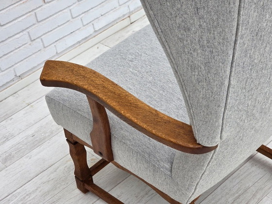 Image 1 of Dänischer Hochlehner-Sessel aus den 1950er Jahren, neu bezogen, Wolle, Eichenholz.