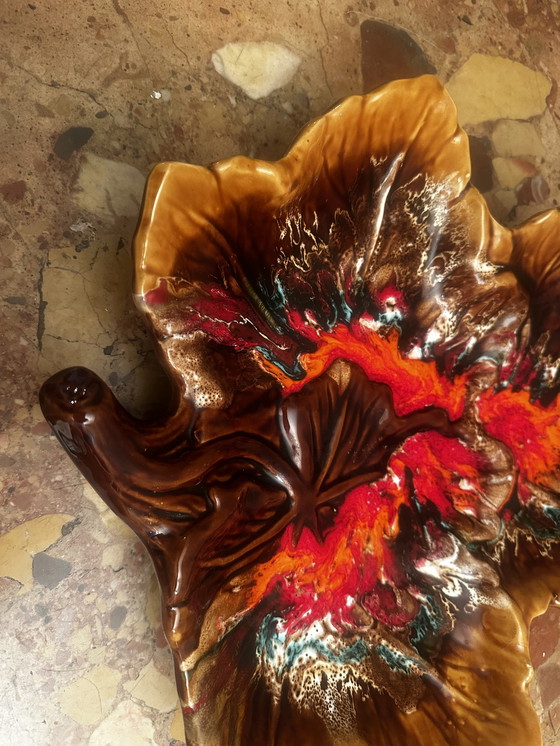 Image 1 of Vintage keramische fruitschaal of zaklepel Barbotine in blad toegeschreven aan Vallauris - 35/40 cm