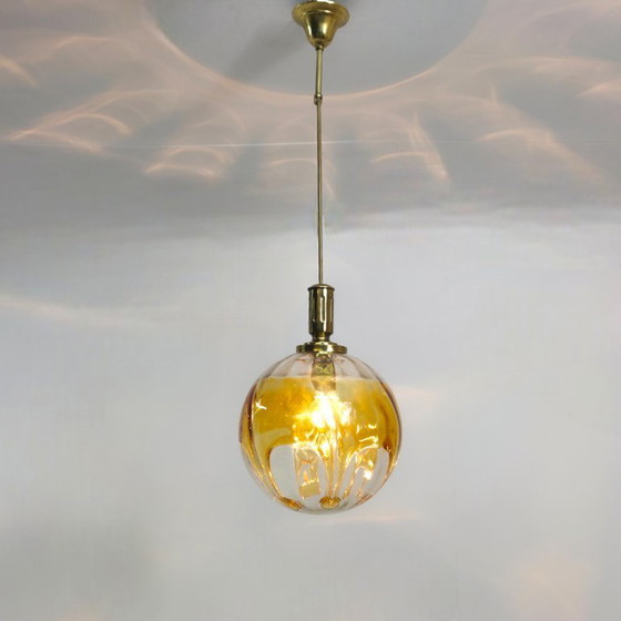 Image 1 of Lampada a sospensione italiana in vetro di Murano anni '60 in ottone con vetro di Murano colorato