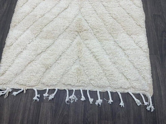 Tapis marocain artisanal décoré 250cm x 150cm – Wool (photo 8 of 9)
