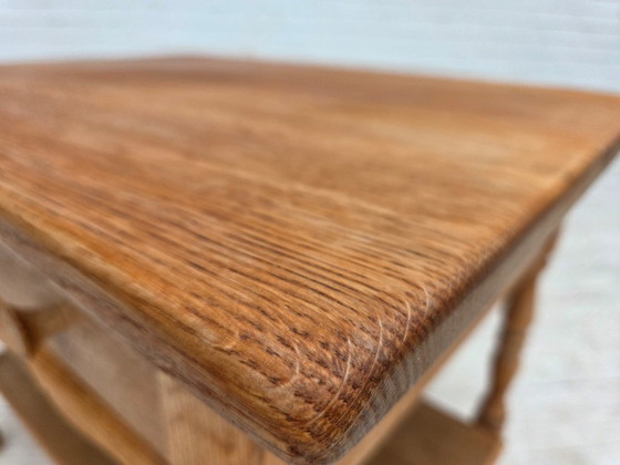 Anni '70, Tavolino scandinavo con cassetti, legno massello di rovere, rattan. – Tavolini (photo 10 of 21)