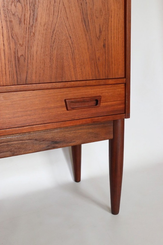 Image 1 of Vintage teak highboard Danish design sideboard sideboard