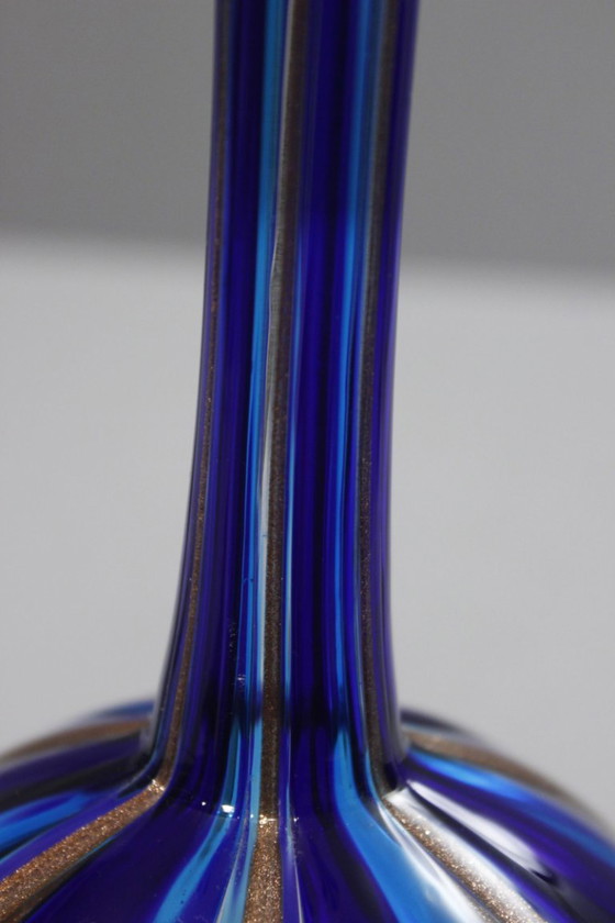 Image 1 of Vintage Murano glazen karaf uit de jaren 70 in de stijl van Archimede Seguso, kobaltblauw en goud