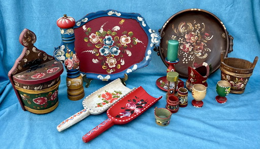 Mixed lot of hand-painted wooden objects - folk art / peasant painting - 15 pieces - FE arts and crafts / handmade