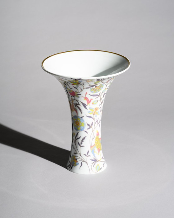 Image 1 of Jarrón de porcelana Rosenthal “Classic Rose” con motivos florales y de pájaros, Alemania, años 80.